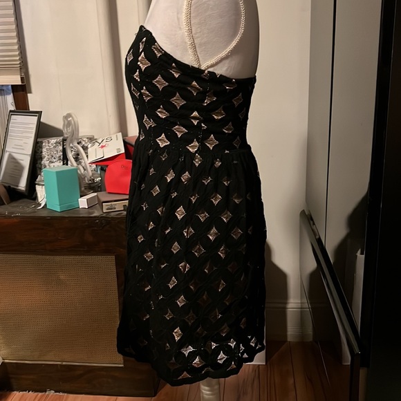 Black crochet tube dress with tan lining medium diamond pattern - Picture 3 of 4